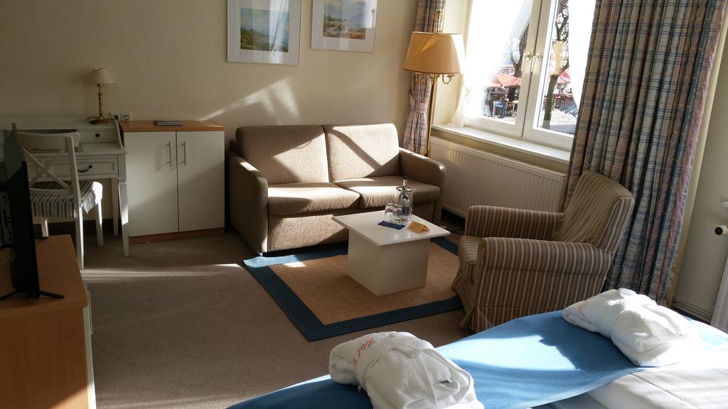 Hotel Clausen Westerland Room photo